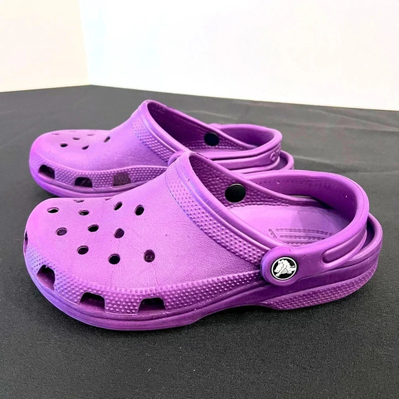 CROCS Shoes - Women’s CROCS